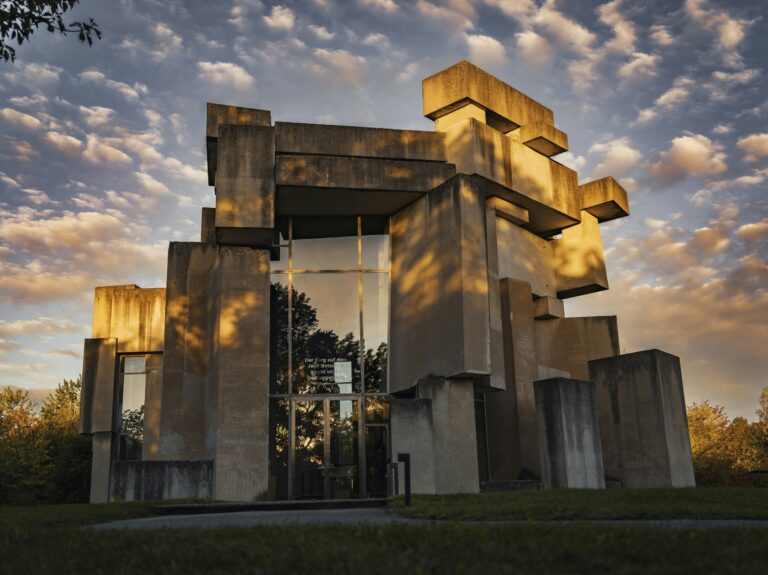 Bécs-Wotruba Church