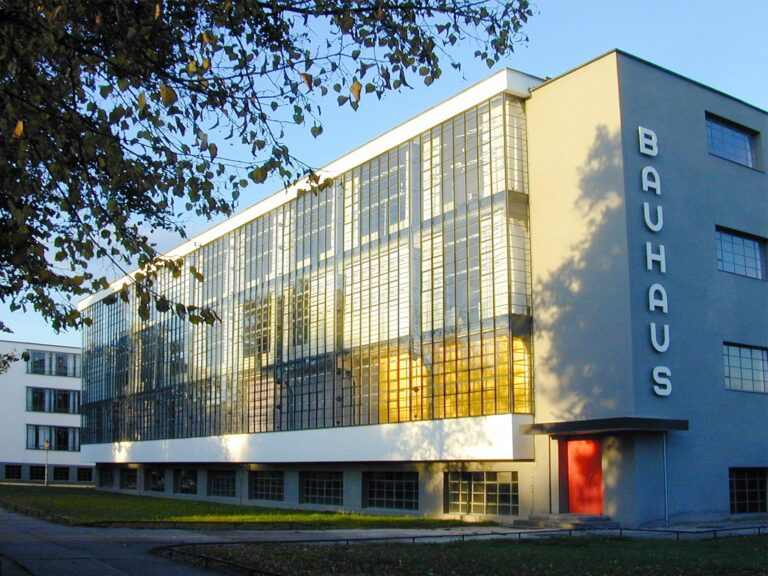 Dessau-Bauhaus School ,Museum (3)